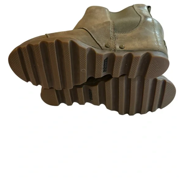 Womens SOREL Lea Elk II Peatmoss Olive Green Leather Hidden Wedge Chelsea 7.5 - Picture 7 of 8